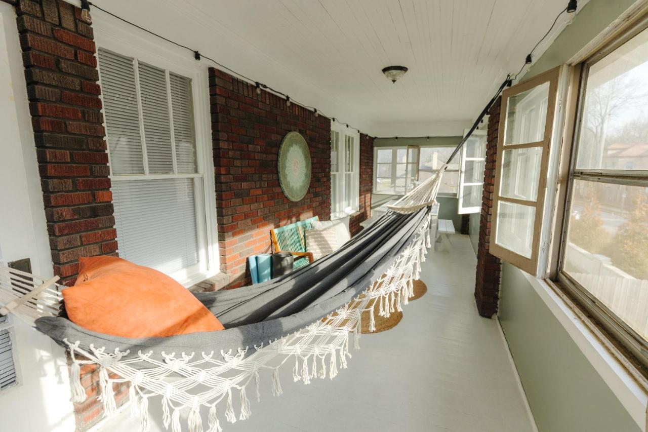 فيلا Historic Revival 2Br Midtown Memphis Free Parking Fast Wifi Free Parking Yes Pets المظهر الخارجي الصورة