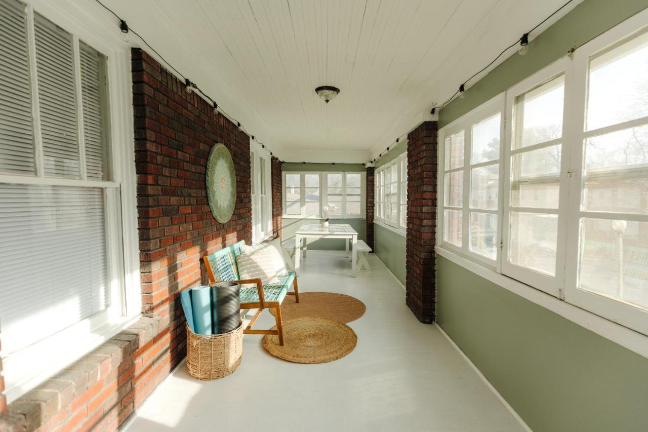 فيلا Historic Revival 2Br Midtown Memphis Free Parking Fast Wifi Free Parking Yes Pets المظهر الخارجي الصورة